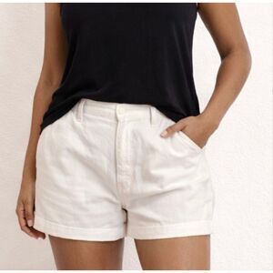 Vince white linen blend 4” inseam cuffed shorts size 12